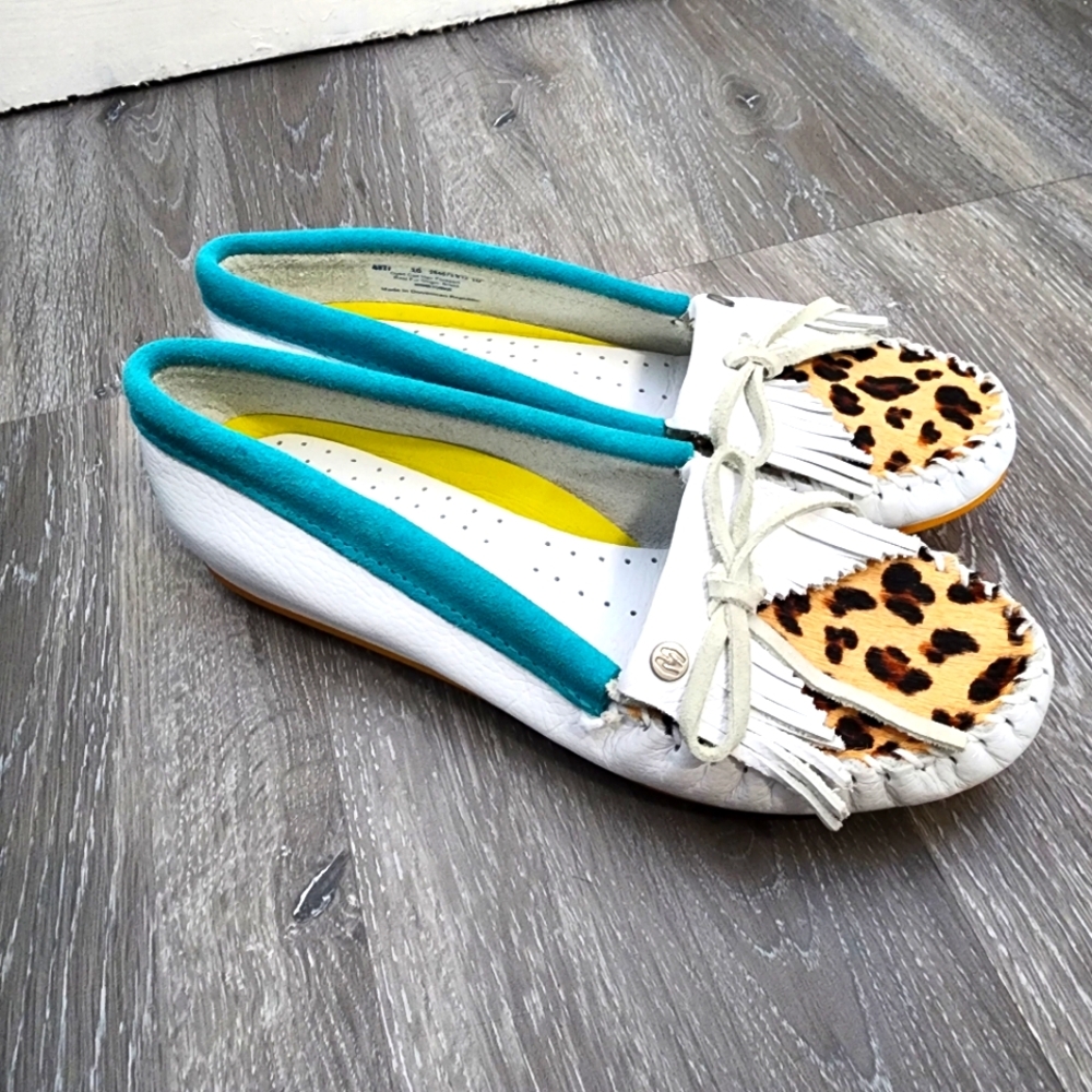 Minnetonka White and Teal Leopard Flats